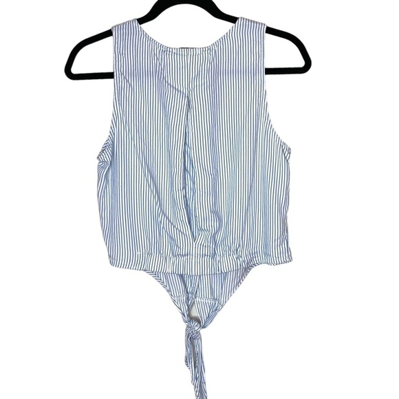 DEX Button Down Cropped Tank with Tie Front - Picture 5 of 10